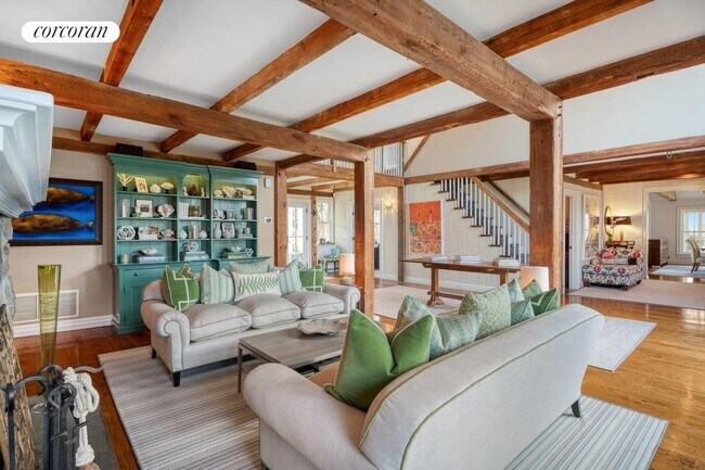 Building Photo - 245 Narrow Ln E