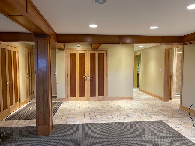 Family room. reverse view - 13995 Centerline Rd