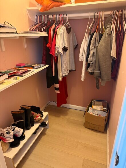 Building Photo - 13907 Hawick Dr