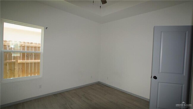 Building Photo - 11 Ozark Ave