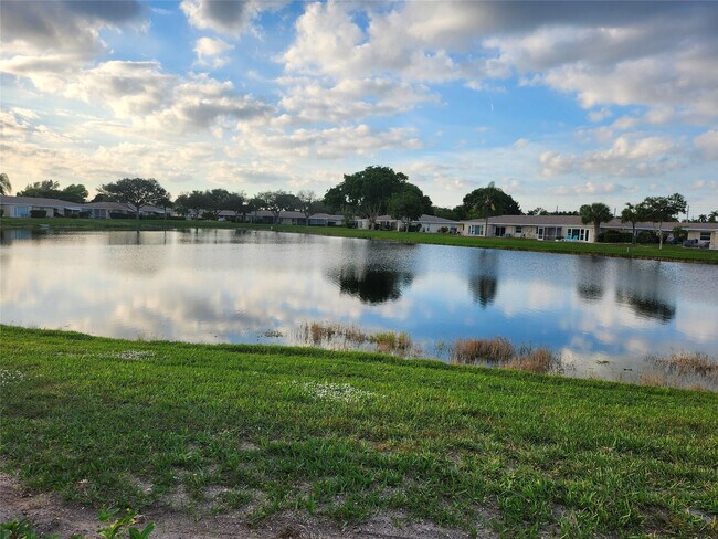 Building Photo - 8777 Warwick Dr