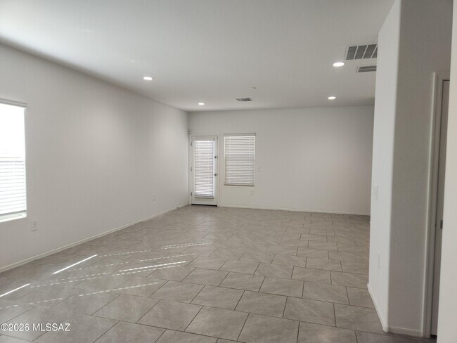Building Photo - 3463 N Kellen Cyn Ct