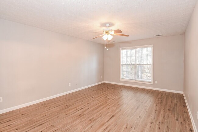 Building Photo - 1917 Summit Creek Way