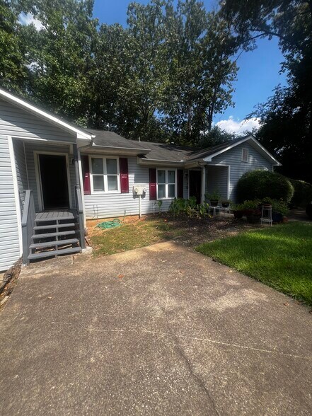 Building Photo - 2460 Washington Street Ext