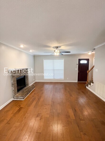 Building Photo - 1035 Summerhaven Rd