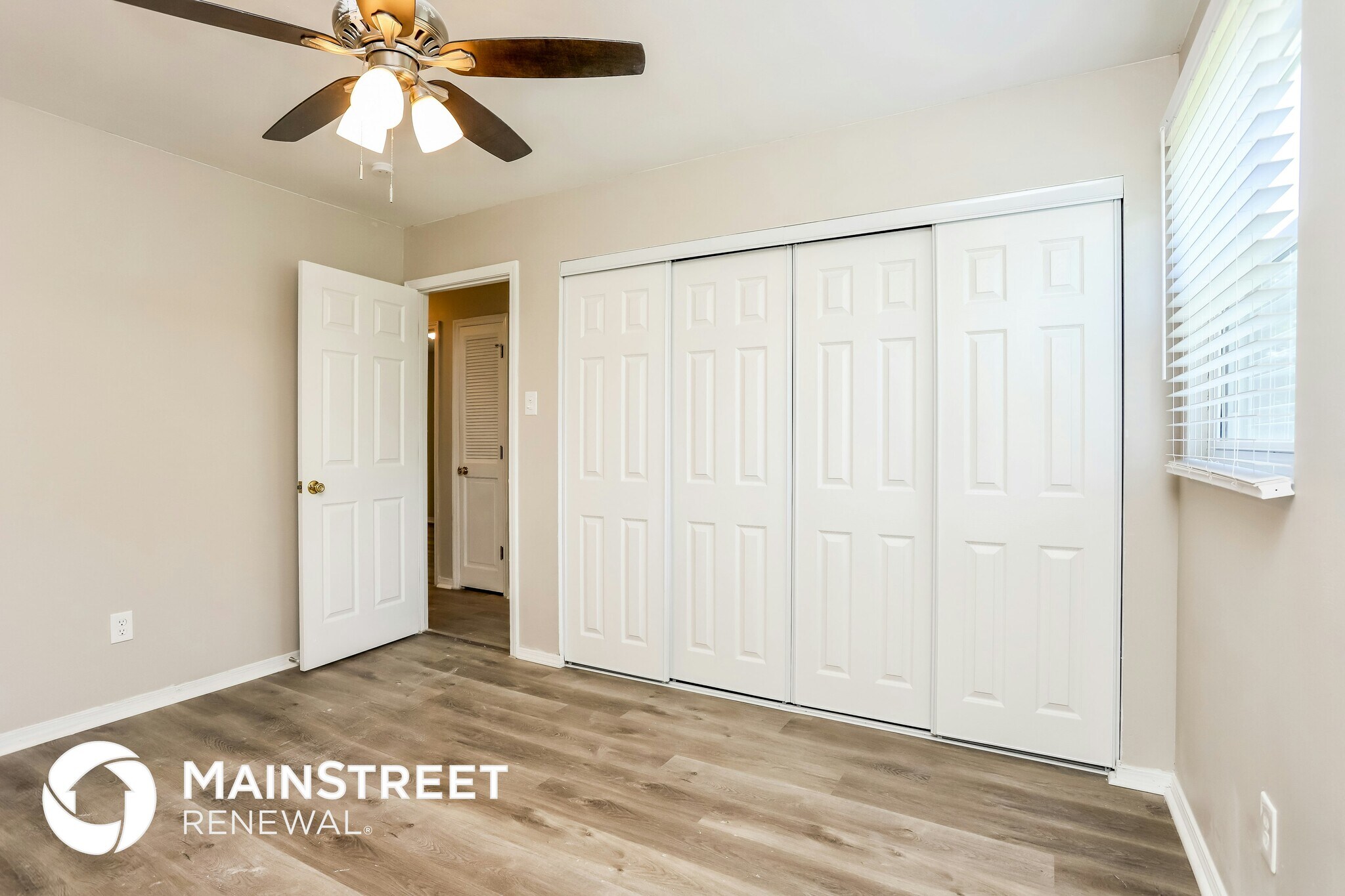 Building Photo - 910 Silverstone Dr