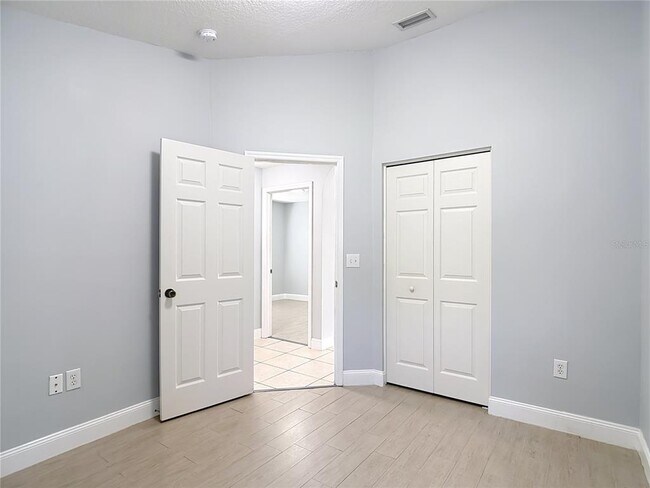 Building Photo - 12914 Royal George Ave