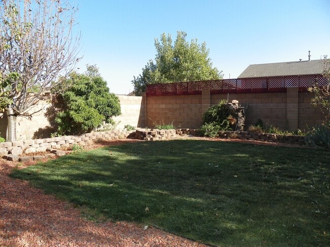 Building Photo - 532 Soothing Meadows Dr NE
