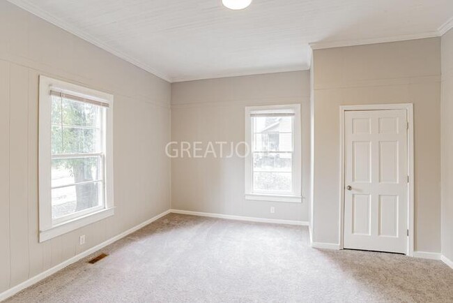 Building Photo - Charming 2 bedroom home in Anderson!