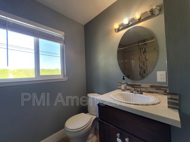 Building Photo - 2621 Cadjew Ave