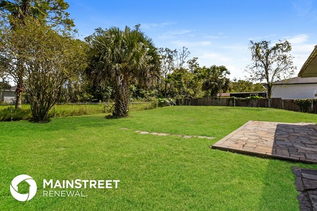 Building Photo - 2065 West Pkwy