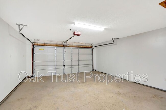 Building Photo - 5098 Westview St