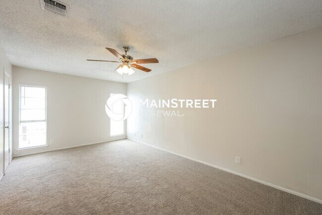 Building Photo - 3 Bedroom Pet-Friendly Home in San Antonio...