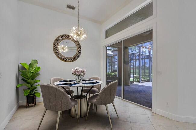 Building Photo - 9400 Briarcliff Trace