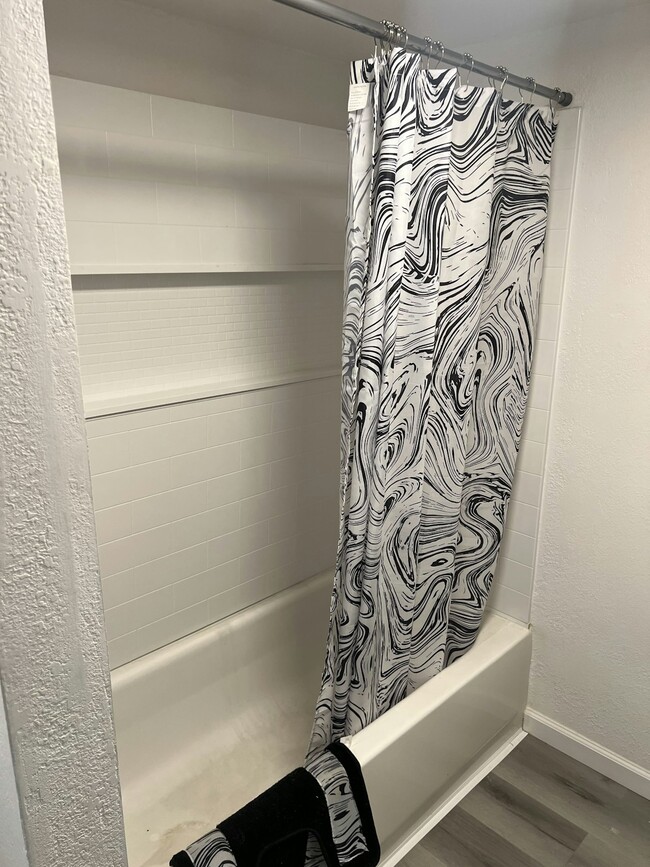 Building Photo - 8572 German Dr