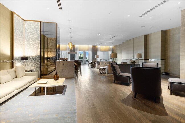 Building Photo - 2711 S Ocean Dr