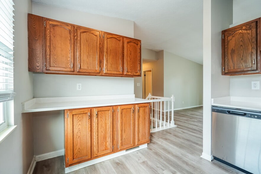 Building Photo - 3524 En-Joie Dr