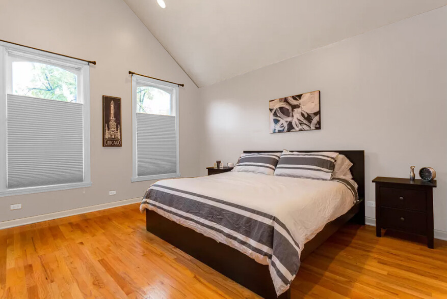Master Bedroom - 1814 N Sheffield Ave