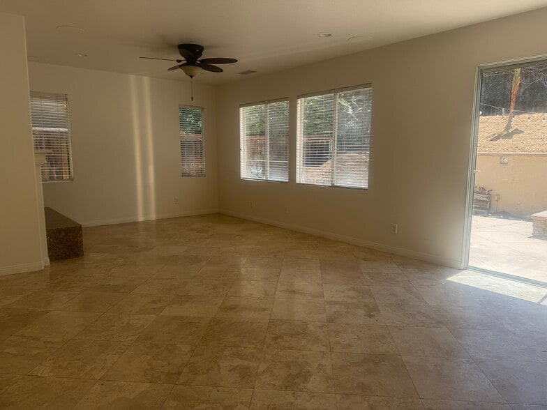 Building Photo - 18 Copperstone Ln
