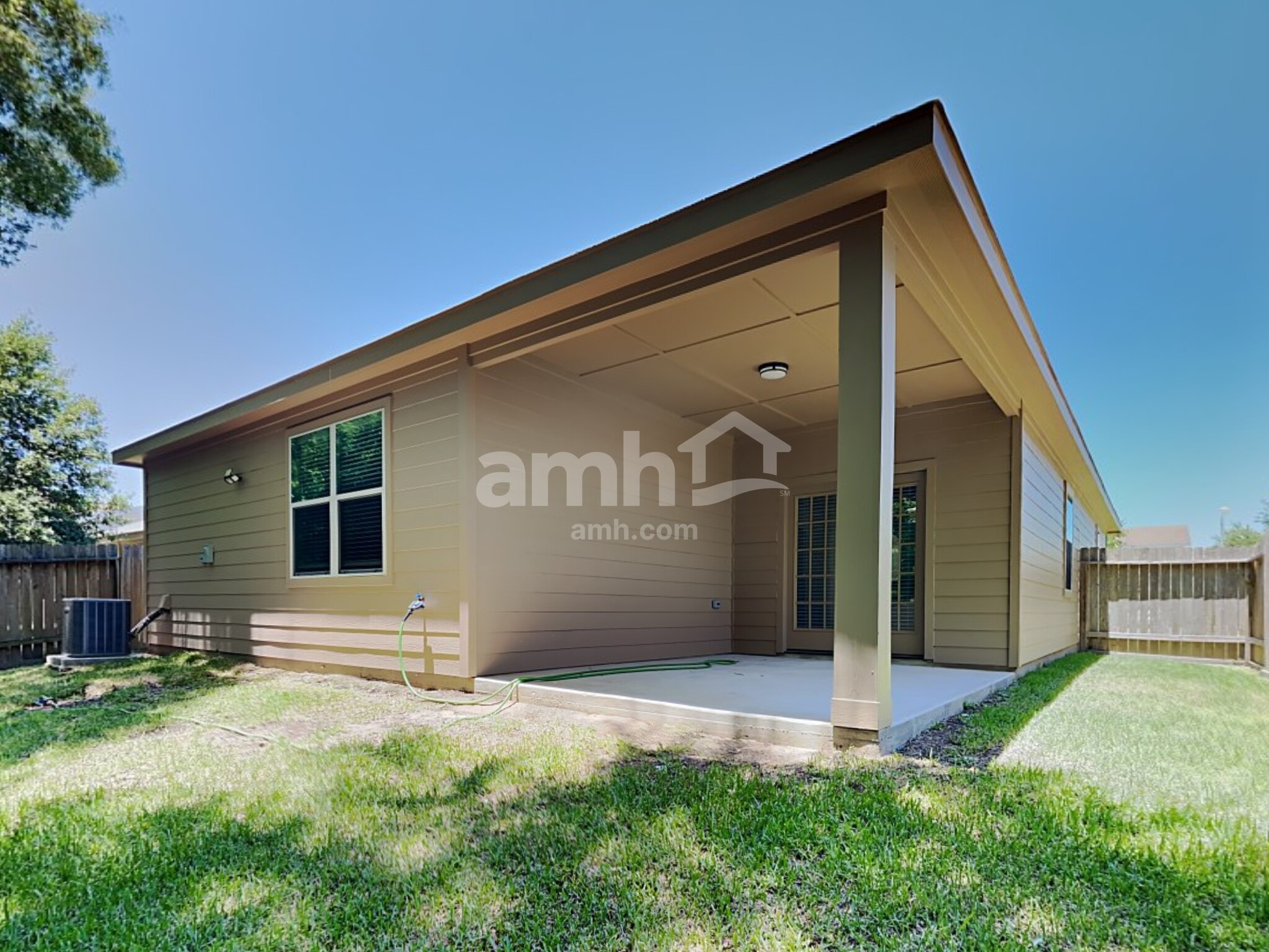 Building Photo - 2037 Vanamen Ct