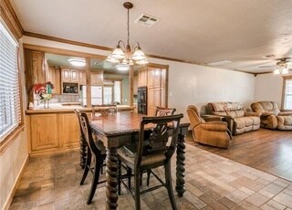 Building Photo - 211 S Fox Dr