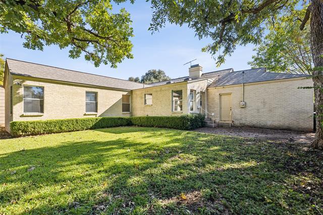 Building Photo - 3726 Westcliff Rd S