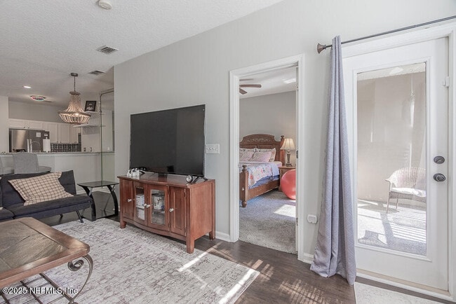 Building Photo - 3892 Summer Grove Way N