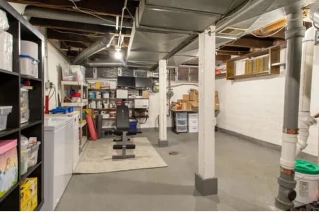 Building Photo - 2417 23rd Ave S