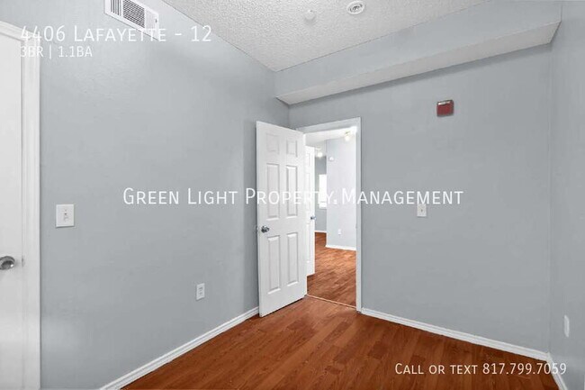 Building Photo - 4406 Lafayette-12
