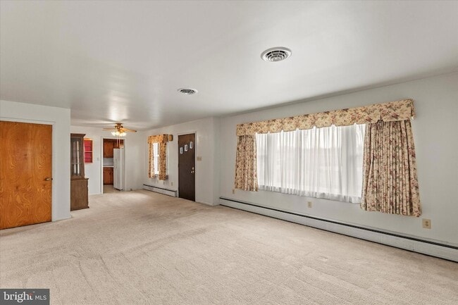 Building Photo - 1055 S Main St