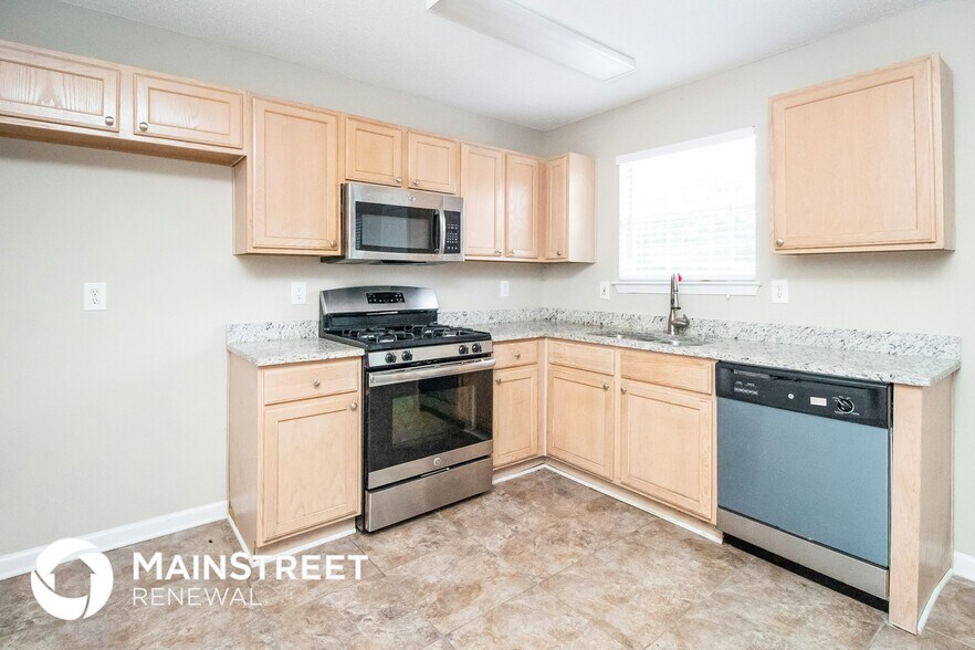 Building Photo - 7522 Clear Creek Approach