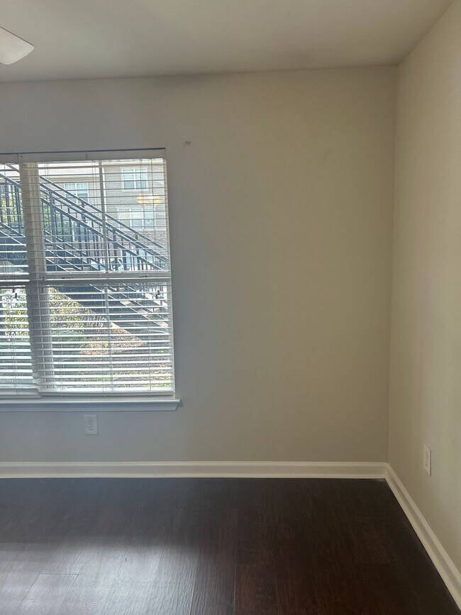 Building Photo - 07-103 Barrett