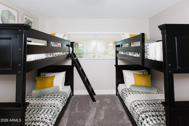 Building Photo - 3425 N 85th St