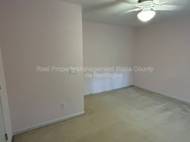 Building Photo - 106 Oak Spring Ct