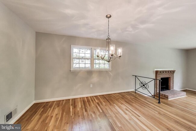 Building Photo - 14207 Gaines Ave