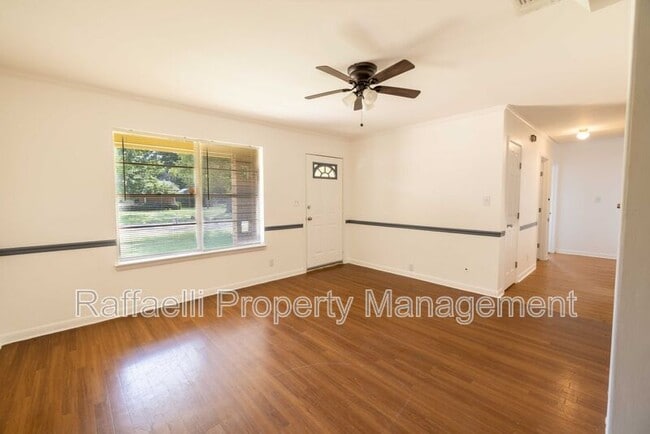 Building Photo - 3 Sidney Dr