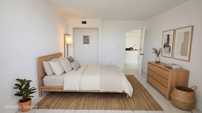 Building Photo - 1600 S Ocean Dr