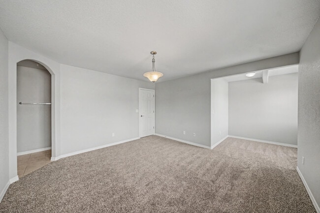 Building Photo - 9515 Bryce Canyon Dr