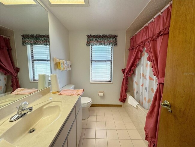 Building Photo - 824 Old Floral City Rd