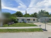 Building Photo - 2311 NW 27th Ave