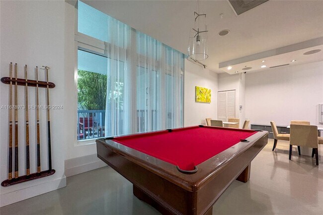 Building Photo - 234 NE 3rd St