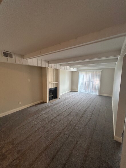 Building Photo - 7100 Van Dorn St