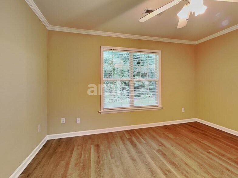 Building Photo - 120 Sweetgum Dr