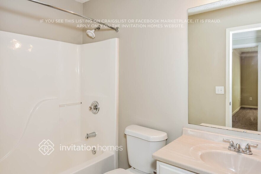 Building Photo - 2802 Wynhaven Oaks Way