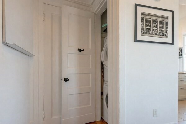 Building Photo - 371 Harvard St