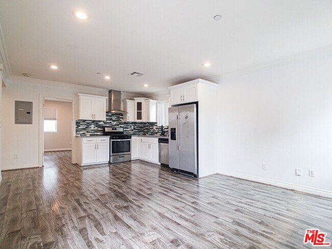 Building Photo - 963 Wilton Pl