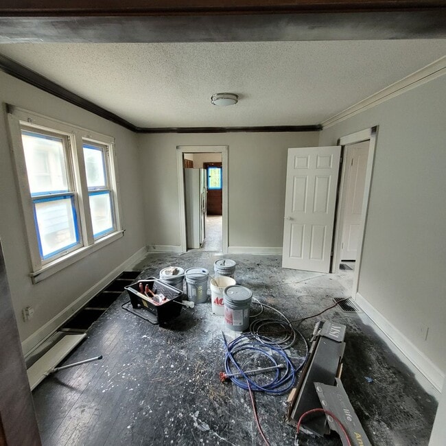 Building Photo - 3417 Monroe Ave