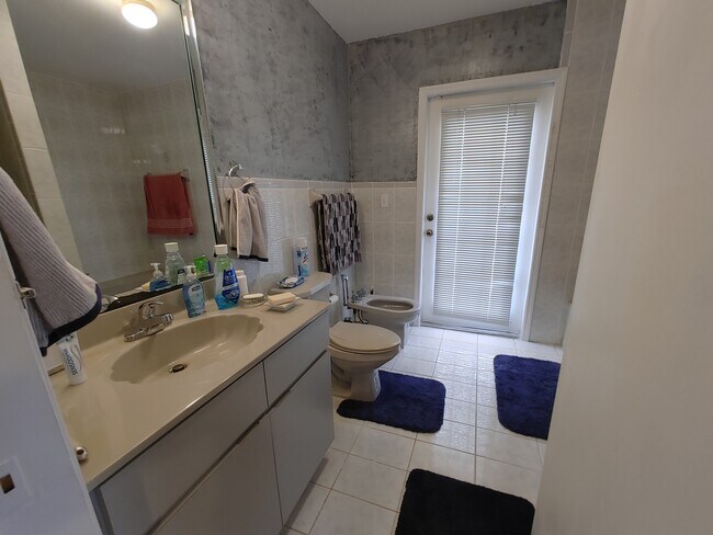 Building Photo - 894 NW 134th Pl