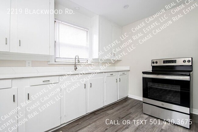 Building Photo - 2219 Blackwood Rd