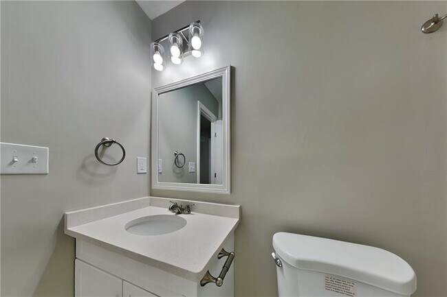 Building Photo - 5652 Longbow Dr